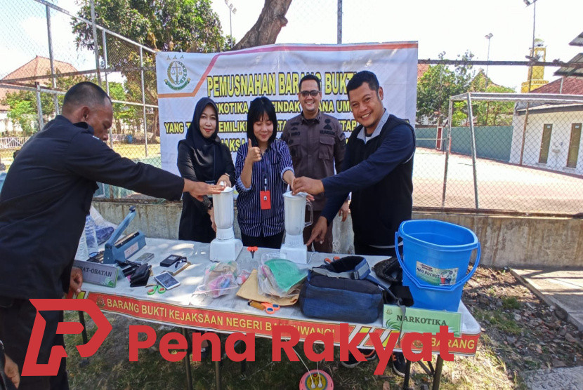Kejari Banyuwangi Musnahkan BB Pidana Narkotika 
