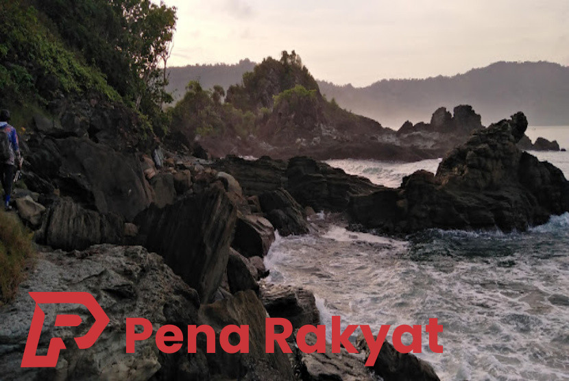 Jembatan Kali Buyuk Dongkrak Wisata Pantai Poncomoyo
