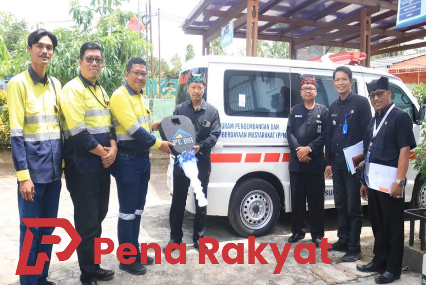 Peduli Kesehatan Banyuwangi, PT BSI Berikan Bantuan Mobil Ambulans